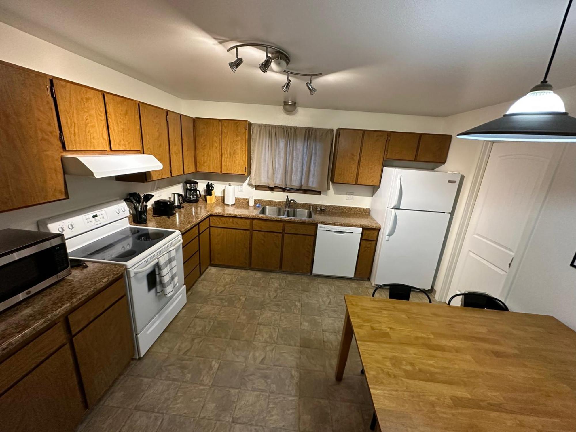Stay Anchorage! Furnished Two Bedroom Apartments With High Speed Wifi エクステリア 写真
