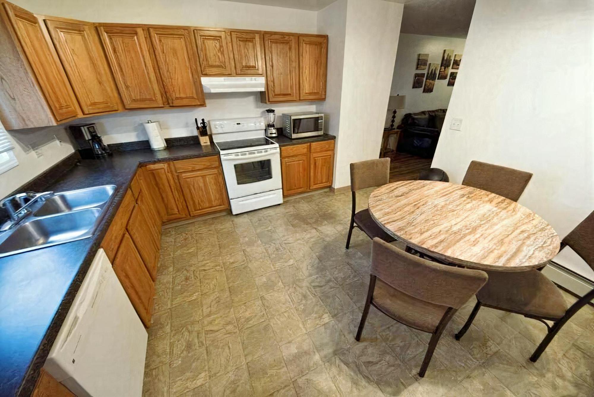 Stay Anchorage! Furnished Two Bedroom Apartments With High Speed Wifi 部屋 写真
