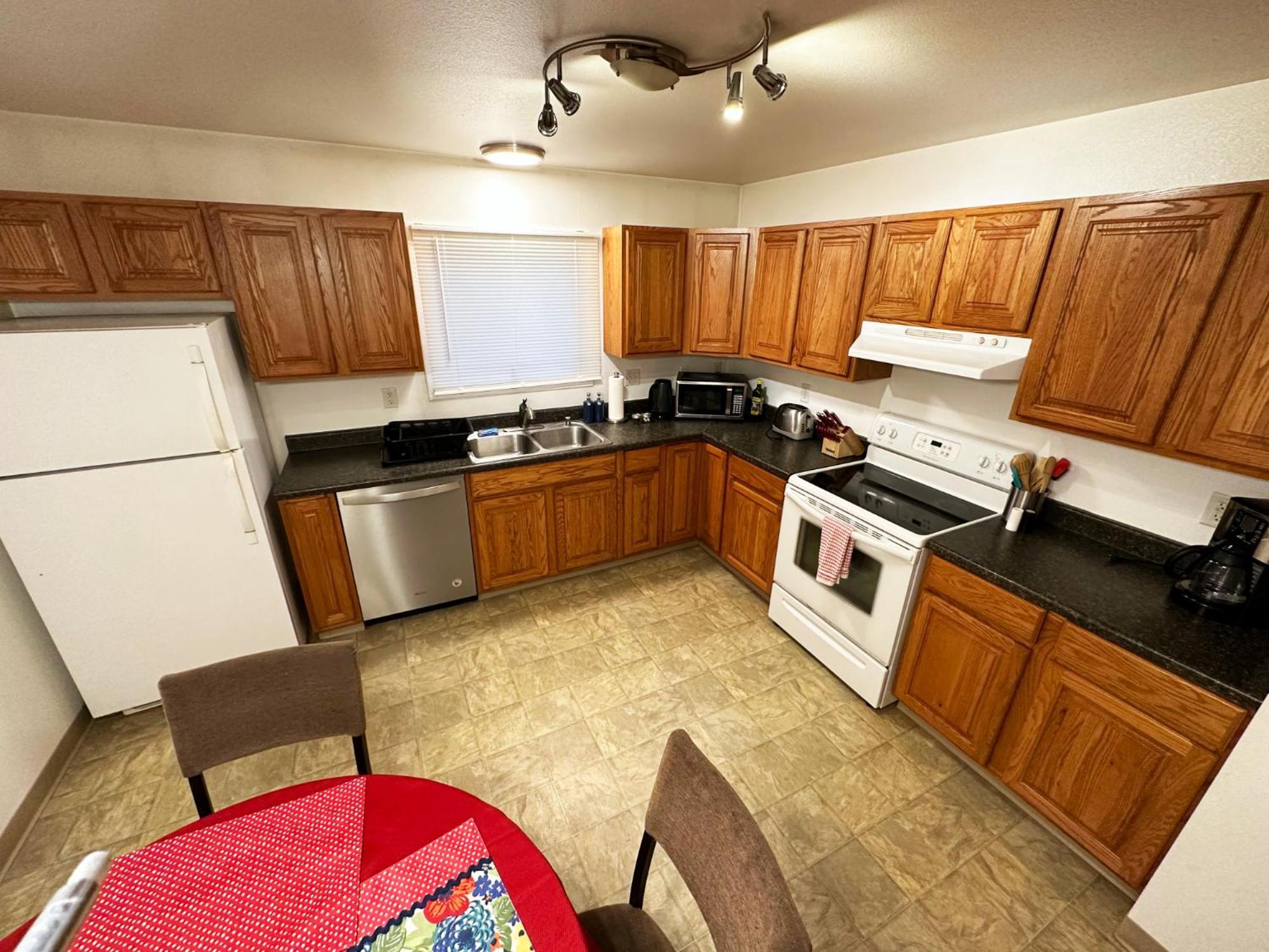 Stay Anchorage! Furnished Two Bedroom Apartments With High Speed Wifi 部屋 写真